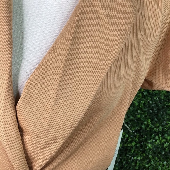 Ribbed deep v bodysuit NWT - Picture 2 of 9